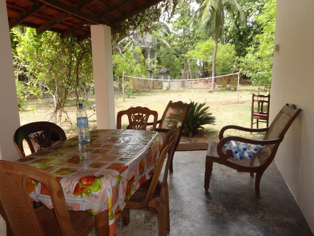 Neem Beach House Trincomalee Buitenkant foto