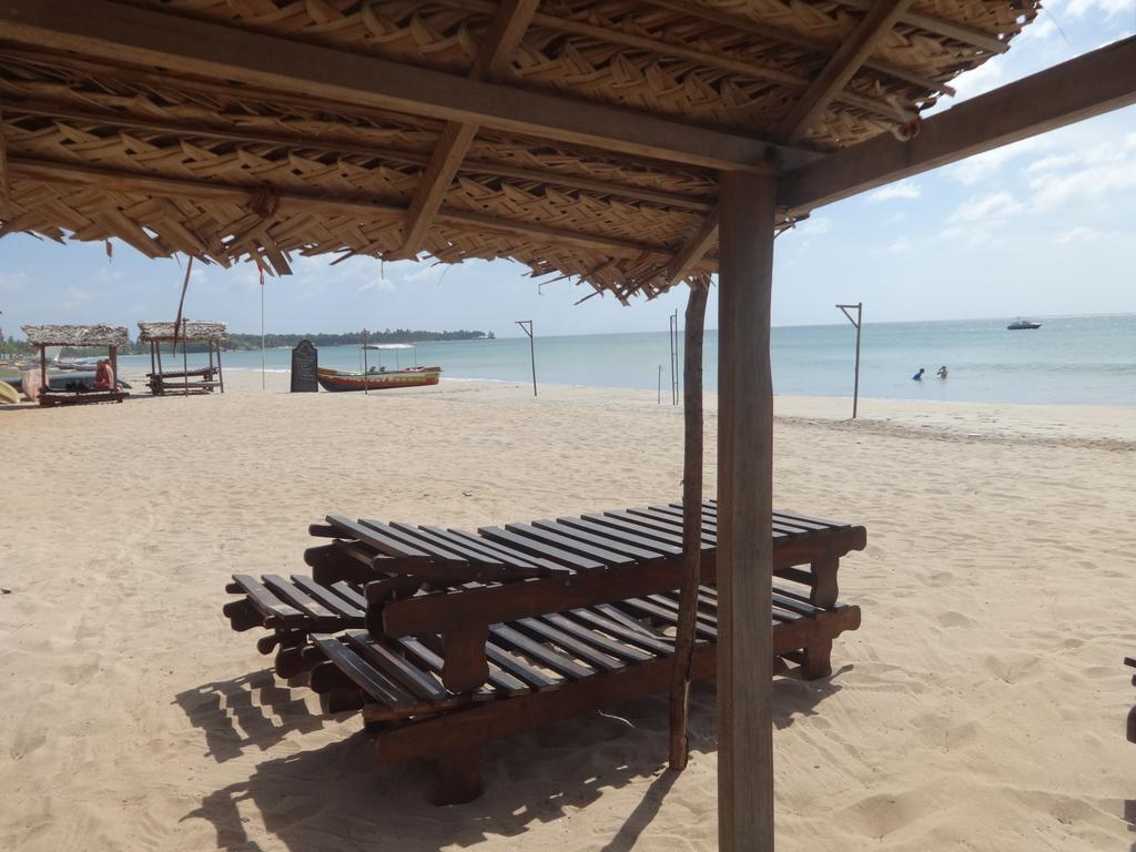 Neem Beach House Trincomalee Buitenkant foto