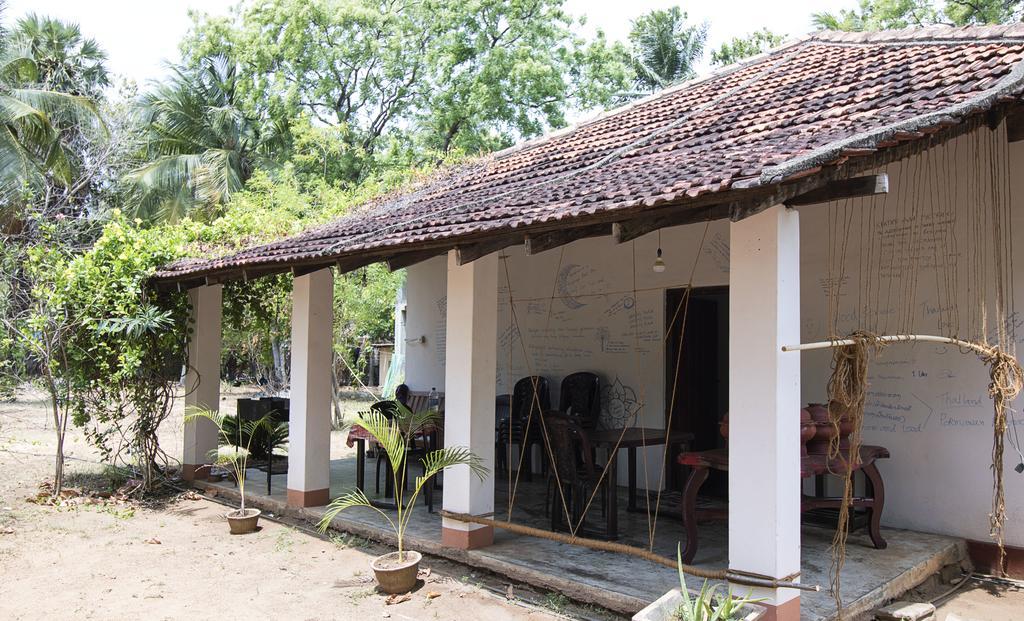 Neem Beach House Trincomalee Buitenkant foto