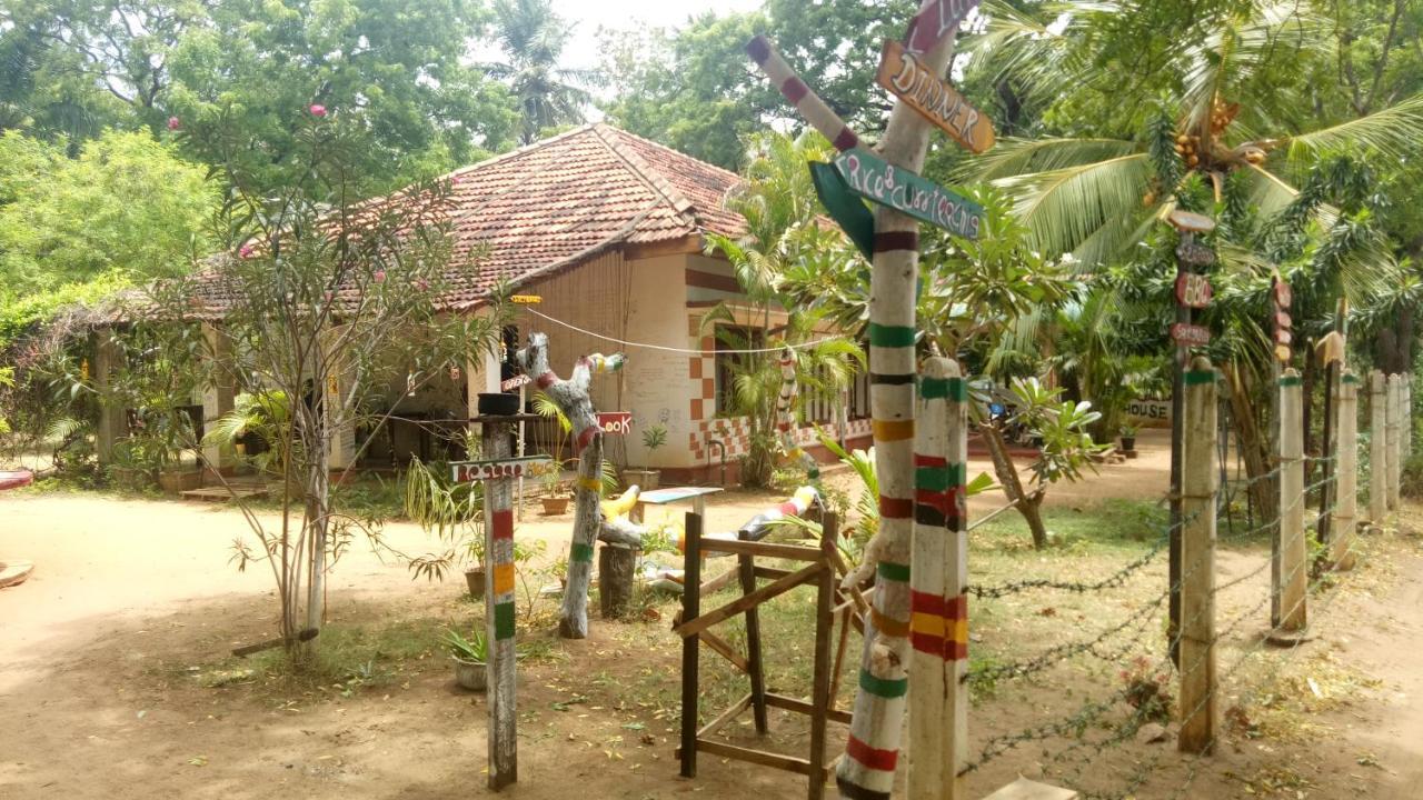 Neem Beach House Trincomalee Buitenkant foto