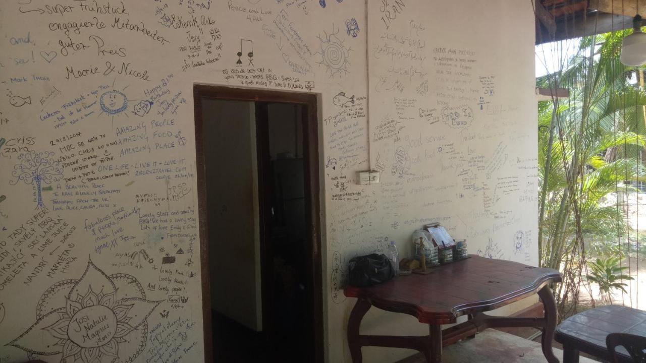 Neem Beach House Trincomalee Buitenkant foto