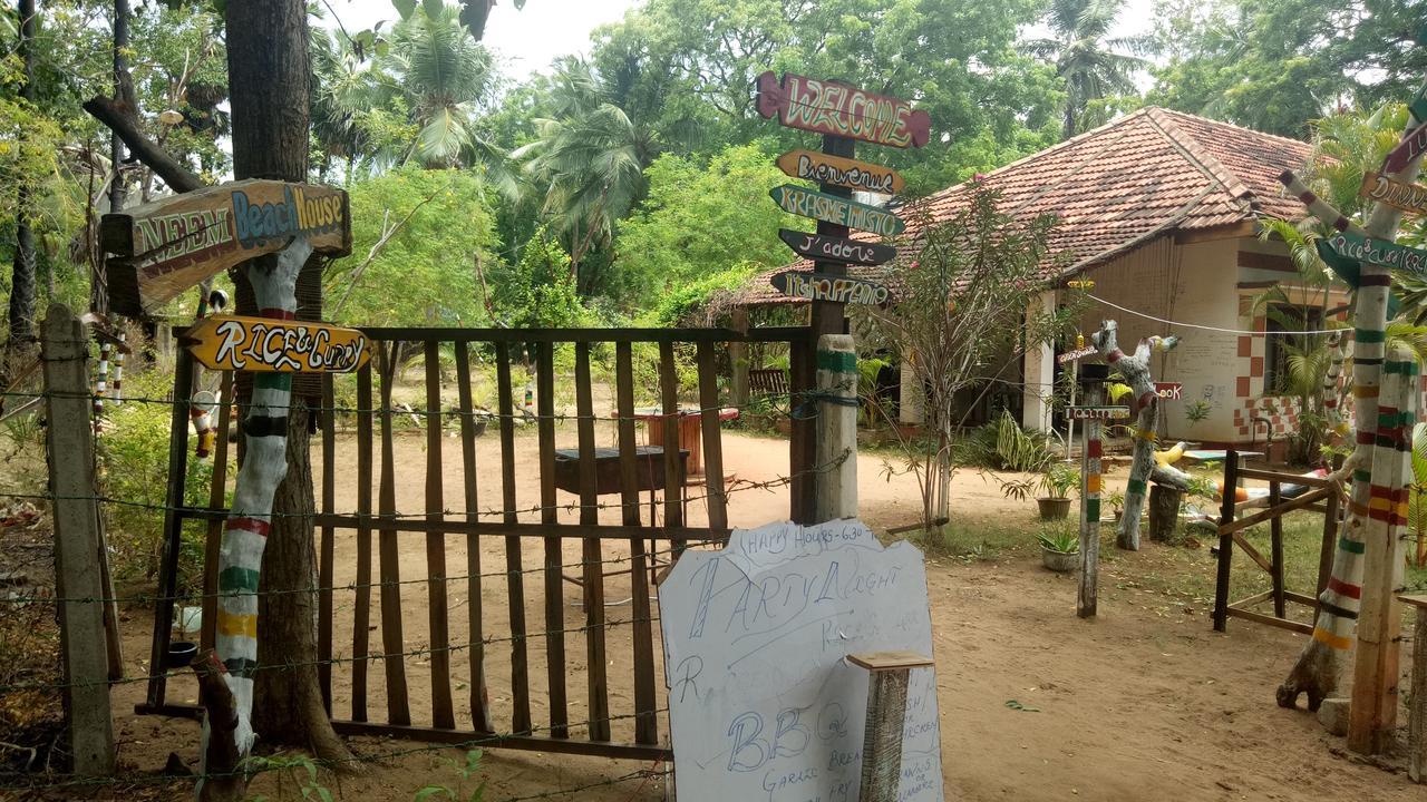 Neem Beach House Trincomalee Buitenkant foto