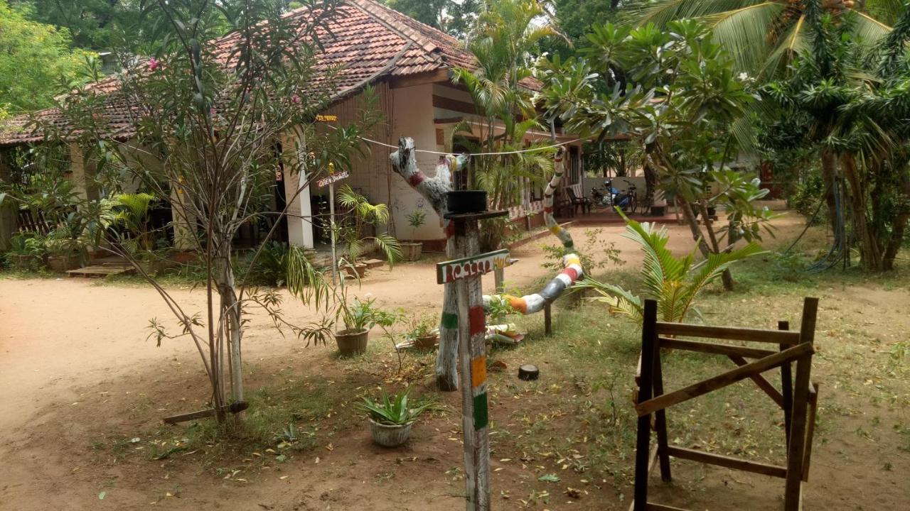 Neem Beach House Trincomalee Buitenkant foto